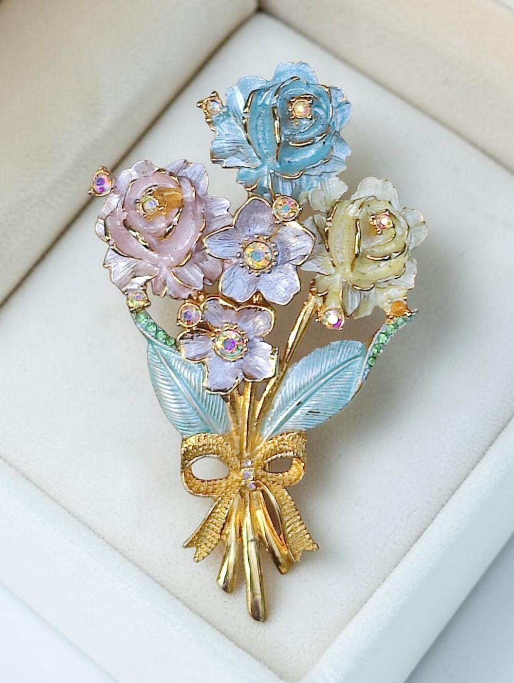 Vintage Graziano Flower Bouquet Brooch